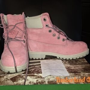 Timberland Women's Pink Suede Combat Boots YEAR 2002.